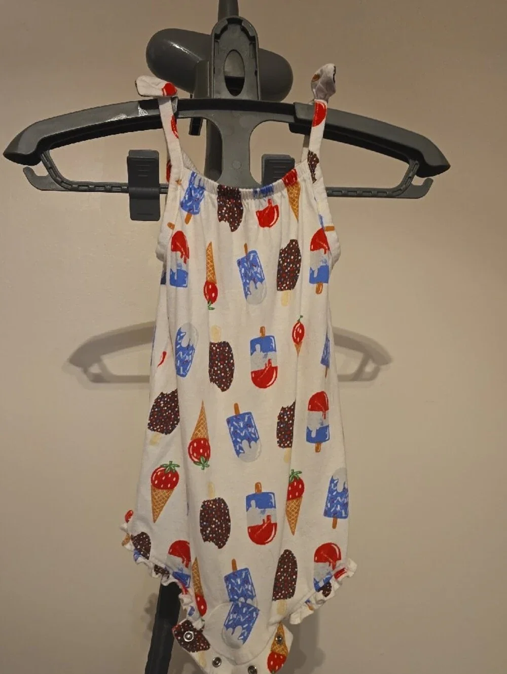 Old Navy White Ice Cream & Popsicle Print Baby One-Piece